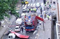 Лондон вспоминает теракты 2005 года, унесшие жизни 52 людей