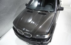 BMW выпустит облегченную версию X5 из карбона