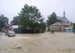 Наводнение на Прикарпатье: Минприроды опасается смыва захоронения умерших от холеры