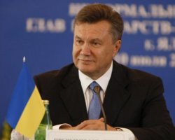 Янукович подписал закон о рынке газа
