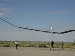 Беспилотник на солнечных батареях поставил рекорд продолжительности полета