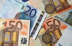 ЕЦБ: Среди евробанкнот стало меньше фальшивок