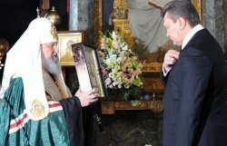 Сегодня Патриарх Кирилл приедет к Януковичу