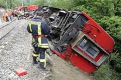 В Альпах сошел с рельсов туристический поезд: есть жертвы