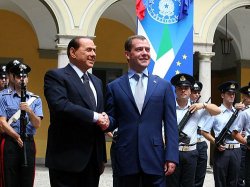Берлускони: Безвизовому режиму между РФ и ЕС мешает Восточная Европа
