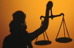 Суд признал законным дело против Грымчака и Парубия