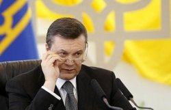 Жара: Янукович запретил проводить массовые мероприятия 