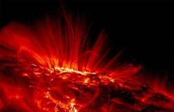 Выброс плазмы на Солнце достигнет Земли 4 августа
