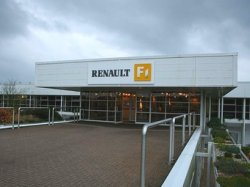 Renault пустит болельщиков на свою базу