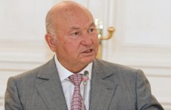 Лужков предлагает переселить в Крым пенсионеров из РФ 