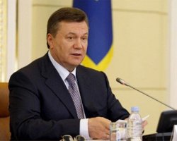 Янукович ответил блогерам: Надо делом заниматься