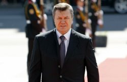 Янукович уволил командующего ВВС и уже нашел ему замену
