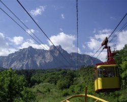 Крымские горы, леса и пещеры закрыли для туристов