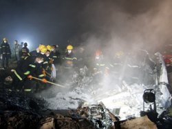 При крушении китайского самолета погибли 43 человека