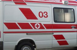В Полтаве «скорая помощь» врезалась в дом: есть пострадавшие