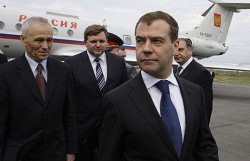Медведев: запрет на экспорт зерна - временная мера