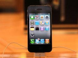 Названа стоимость iPhone 4 в России