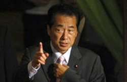 Премьер Японии остался на посту после партийных выборов