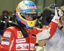 Алонсо выиграл квалификацию Гран-при Сингапура