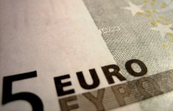 Межбанк закрылся ростом евро - 10,7