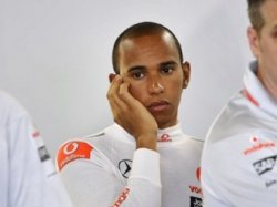 Сотрудник McLaren должен доставить в Японию запчасти для Хэмильтона за 20 часов