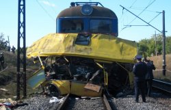 Жуткая авария в Днепропетровской области: поезд врезался в автобус - 40 погибших
