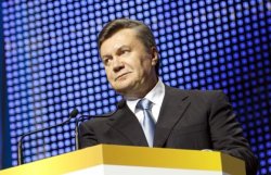 Янукович: платные услуги в вузах – это решение прошлого Кабмина