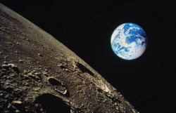 Россия через пять лет построит на Луне космическую базу
