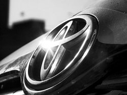 Toyota отзывает 1,5 млн автомобилей из-за дефектов тормозной и топливной систем