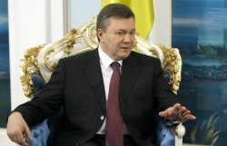 Янукович пообещал ответить организаторам взрывов в Кировограде