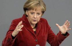 Меркель: НАТО не нужно спешить в сближении с Россией