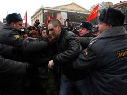 В РФ запретили протестовать тем, кого задерживали на митингах