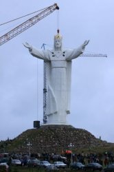 В Польше воздвигли статую Иисуса Христа, выше бразильской
