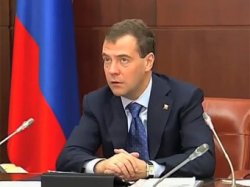 Медведев пообещал не повышать пенсионный возраст