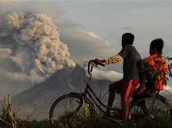 Индонезийский вулкан Мерапи убил уже почти 200 человек