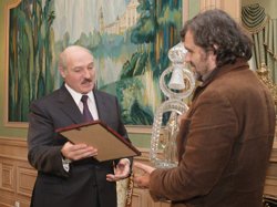 Лукашенко предложил Кустурице снять фильм в Беларуси и научить их кинорежиссёров
