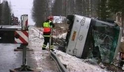 Автобус с российскими туристами попал в ДТП в Финляндии: 20 пострадавших