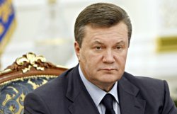 Янукович отказался участвовать в саммите НАТО в Лиссабоне