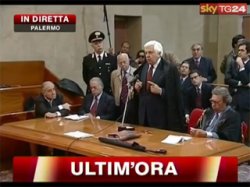Суд Палермо счел доказанной связь Берлускони с мафией