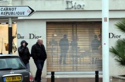 В Каннах ограблен бутик Dior на полмиллиона евро