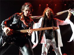 Стивен Тайлер вновь опроверг слухи о распаде Aerosmith