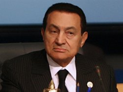 Президент Египта отрекся от власти - страной управляет армия