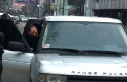 Сын Януковича ездит на авто Ющенко без разрешения на мигалки