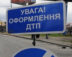 В Харькове столкнулись маршрутка и грузовик: 19 пострадавших