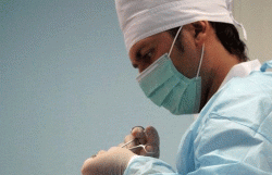 Хирург забыл в животе француженки ножницы на пять месяцев