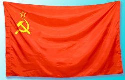 Госучреждения в Одессе обязали вывешивать флаг СССР