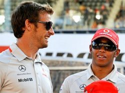 Пилоты McLaren предсказали команде отставание от соперников в начале сезона