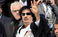 Каддафи отменил в Ливии налоги