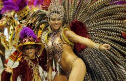 На Карнавале в Бразилии завершились соревнования школ самбы