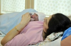Порядок регистрации новорожденых не поменялся, - Минюст